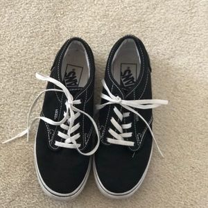Women’s Vans size 6